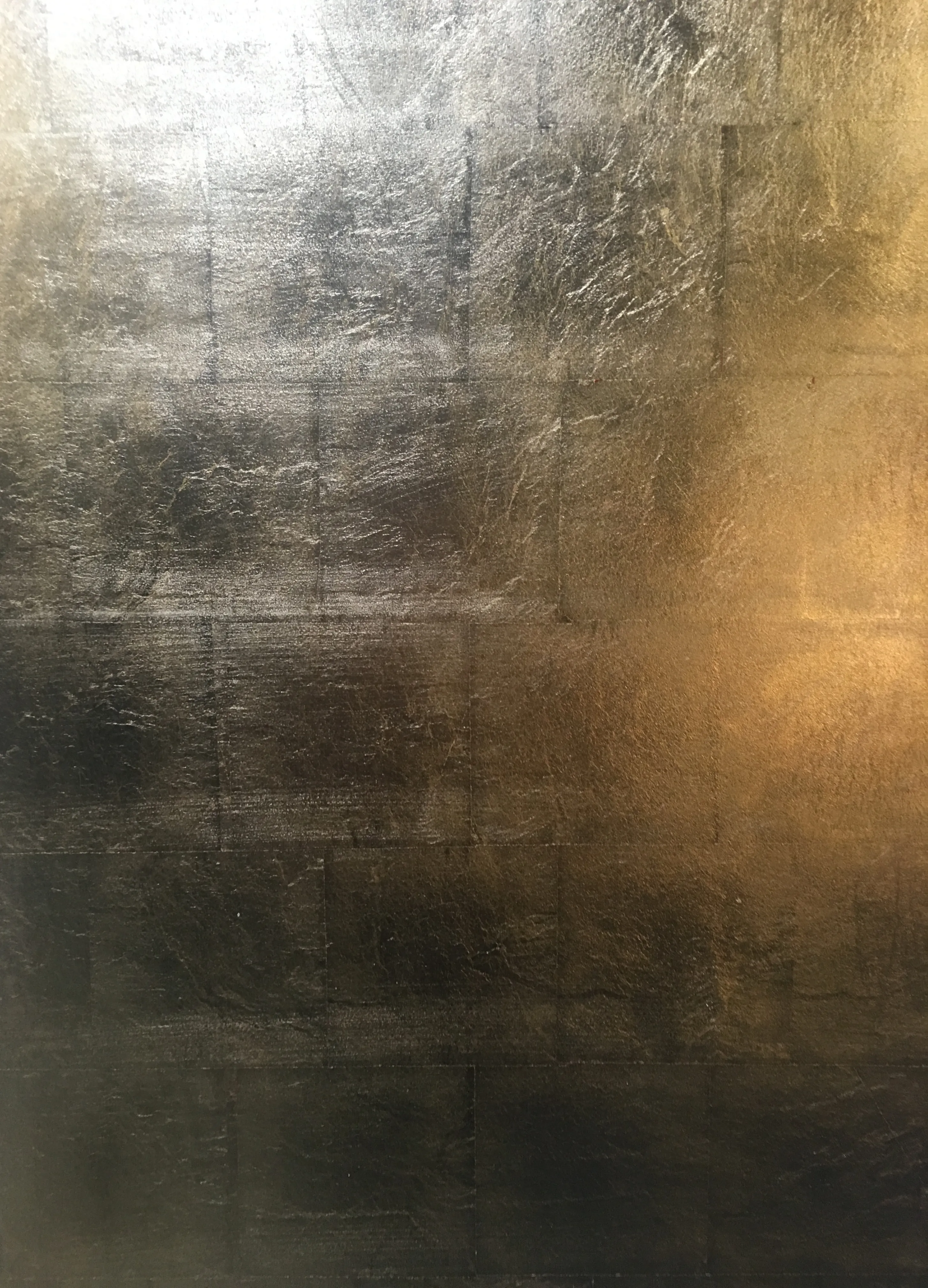 Goldene Oberfläche — BARTEKS Atelier