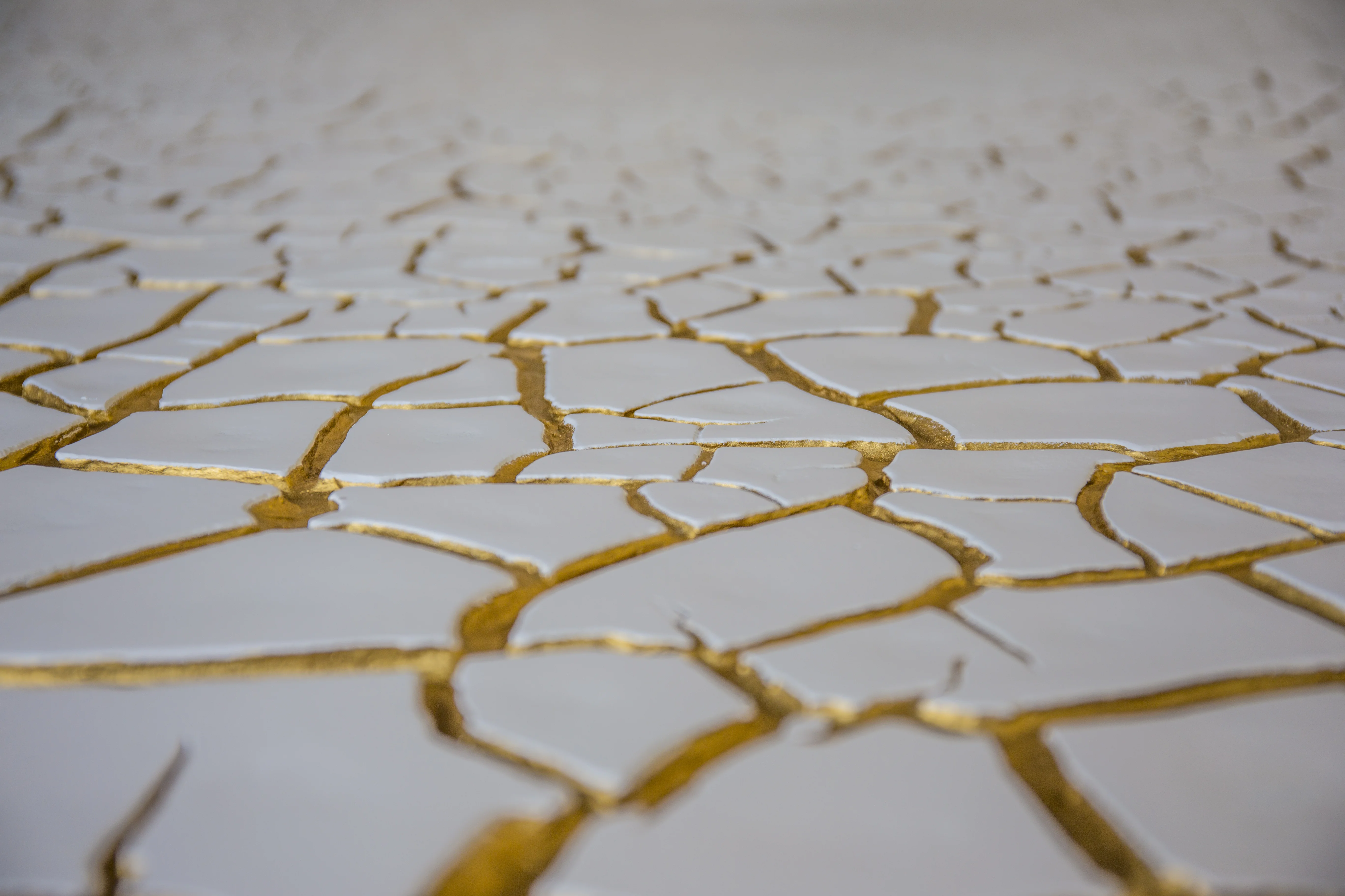 Fendi Rom Craquelé Weiß-Gold Nahaufnahme