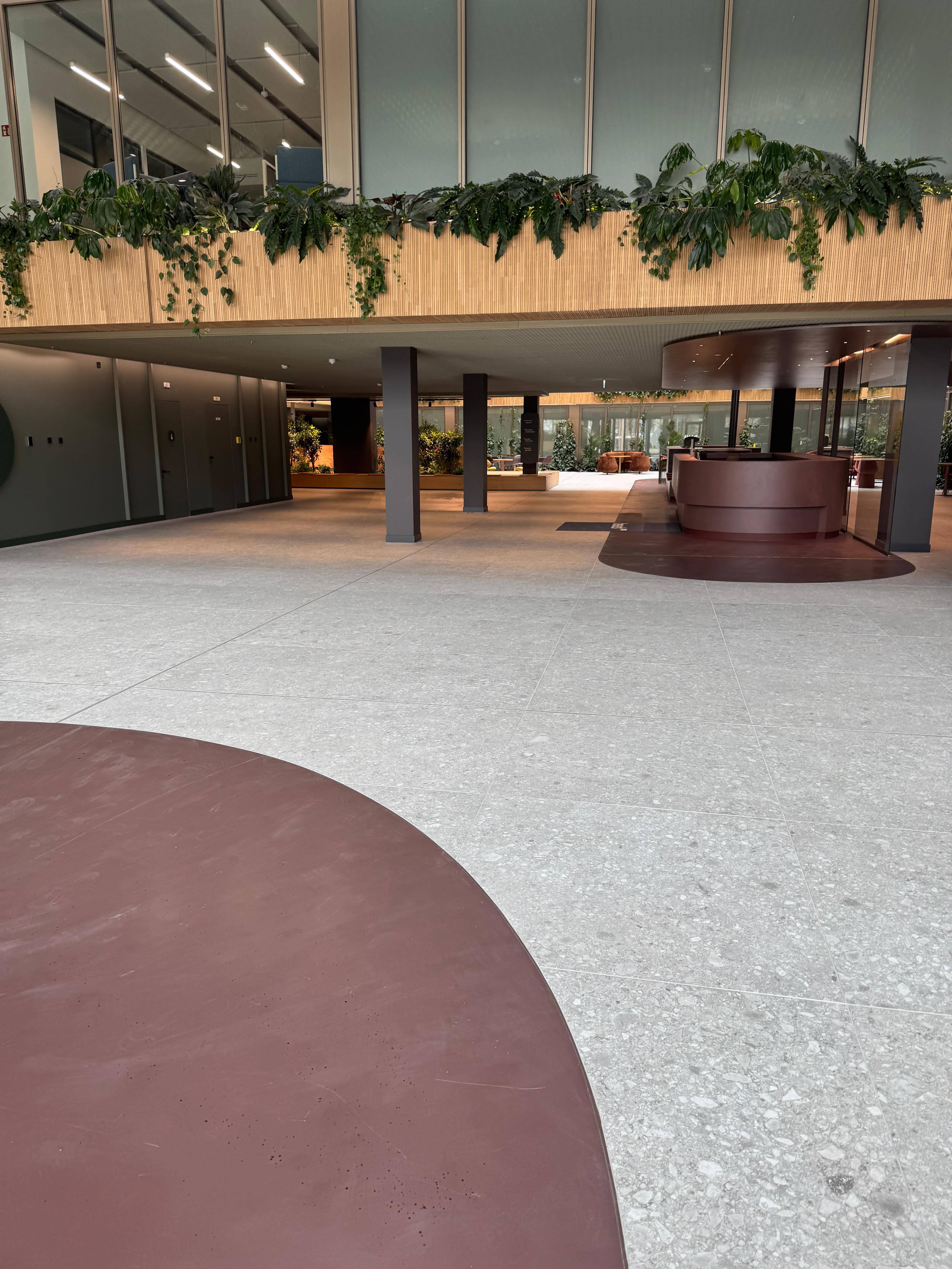 Mikrozement Boden auf Terrazzo Übergang